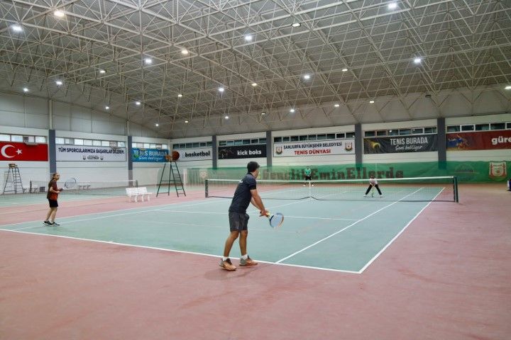 Şanlıurfa’da 140 Sporcu Kortlara Çıktı! İşte Tenis Turnuvasının Kazananları (6)