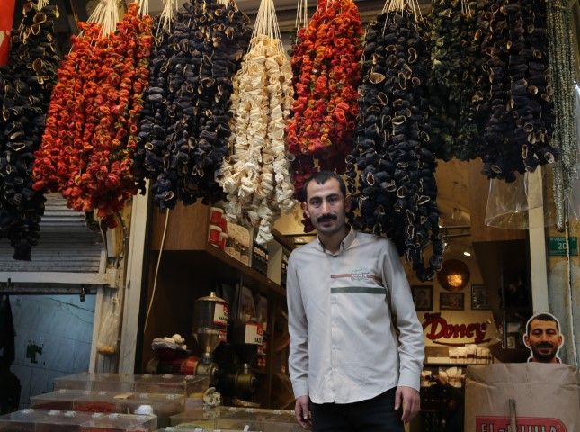 Şanlıurfa’da 200 Yıllık Dükkânın Sırrı: Beş Kuşaktır Aynı Aile İşletiyor