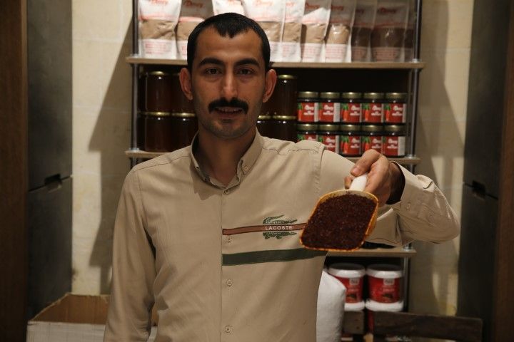Şanlıurfa’da 200 Yıllık Dükkânın Sırrı Beş Kuşaktır Aynı Aile İşletiyor (2)