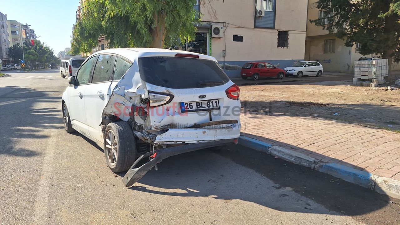 Şanlıurfa’da Feci Kaza! Otomobil Takla Attı 2 Yaralı (2)