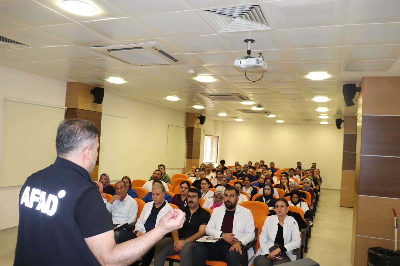 Şanlıurfa’da Harran Üniversitesi Hastanesi Personeline AFAD Eğitimi