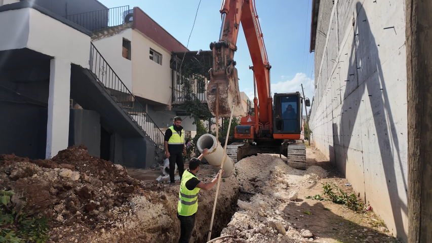 Şanlıurfa’da İki Mahallede Altyapı Seferberliği Şuski̇ Ekipleri Sahada! (5)