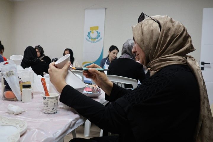 Şanlıurfa’da Kadınların Buluşma Noktası Oldu Haliliye’de Kurslara Yoğun İlgi (3)