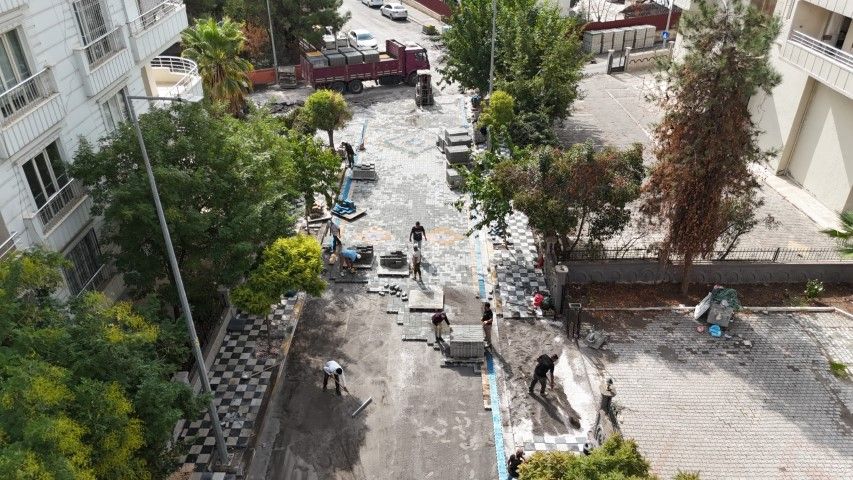 Şanlıurfa’da Mahalle Sakinlerinin Ulaşım Konforu İçin Çalışmalar Devam Ediyor (2)