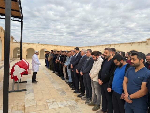 Şanlıurfa’da Üniversite Camiasını Yasa Boğan Veda! Doç. Dr. Erol Uğurlandı (2)
