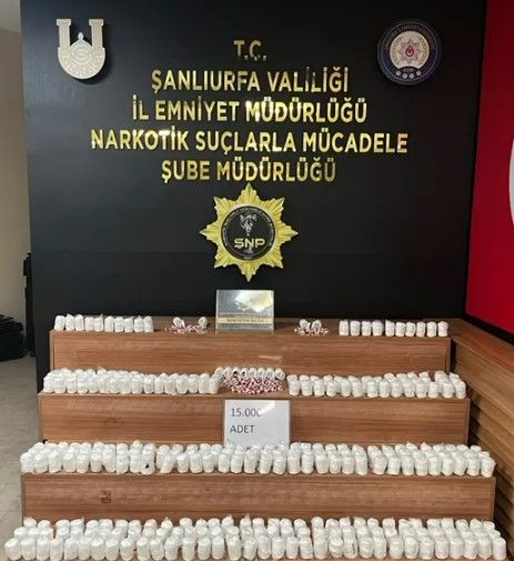 Şanlıurfa’da Uyuşturucu Operasyonu 15 Bin Sentetik Ecza Hapı Ele Geçirildi! (1)