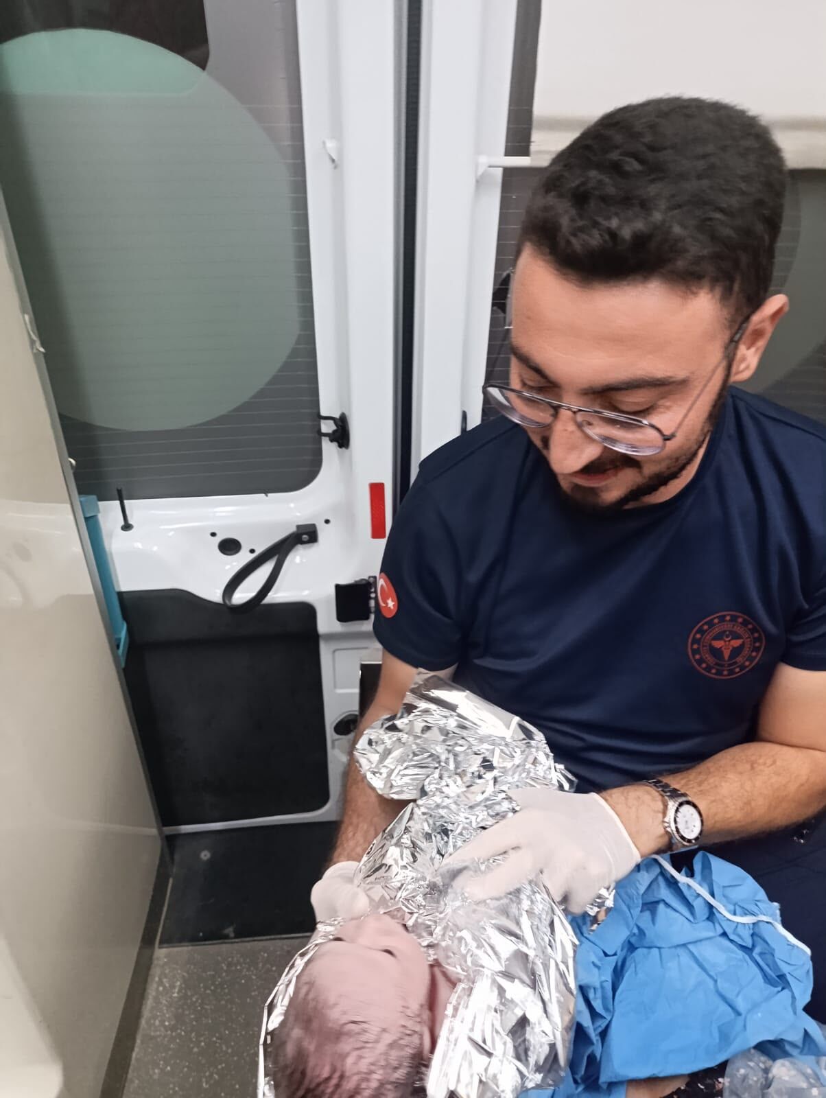 Şanlıurfa’da Yeni Hayata İlk Adım İki Aile Aynı Sevinci Yaşadı (1)