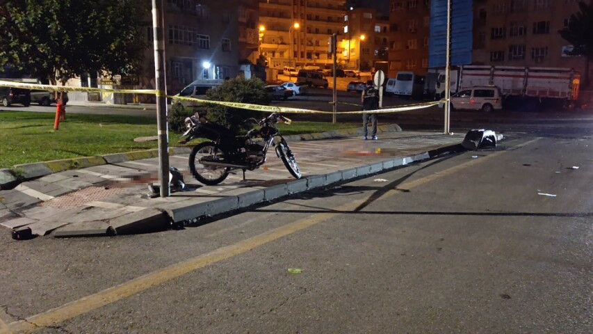Şanlıurfa’da Gece Yarısı Faciayla Bitti! Motosiklet Sürücüsü Hayatını Kaybetti