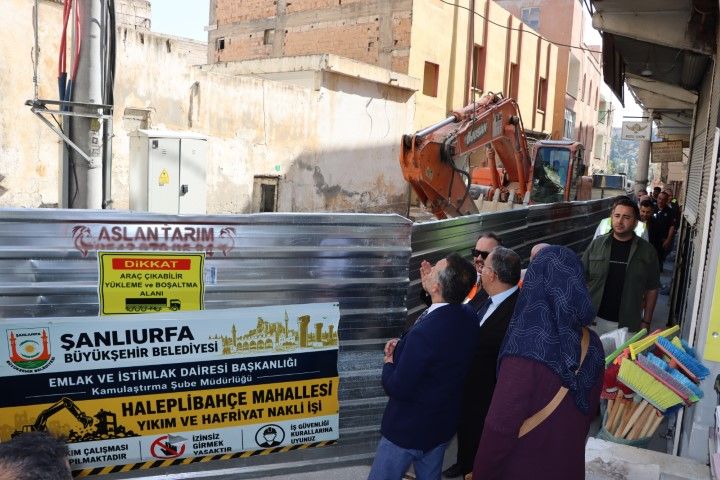 Şanlıurfa’nın Tarihi Merkezinde Yeni Otopark Alanı Oluşturulacak (1)
