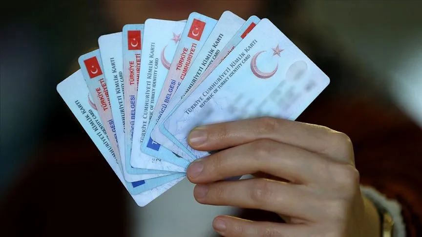 Kimlik, Ehliyet, Ruhsat... belgesini kaybeden yandı: 2026 Yenileme ücretleri dikkat çekti!