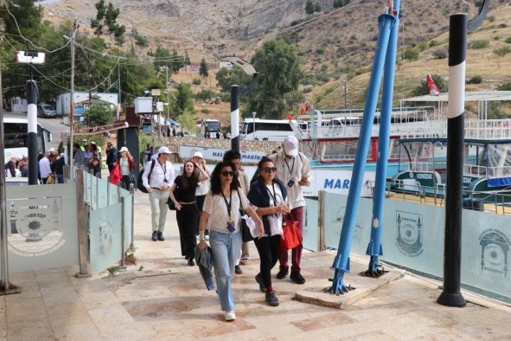 Unesco Heyetini Büyüleyen Şanlıurfa İlçesi Halfeti (1)