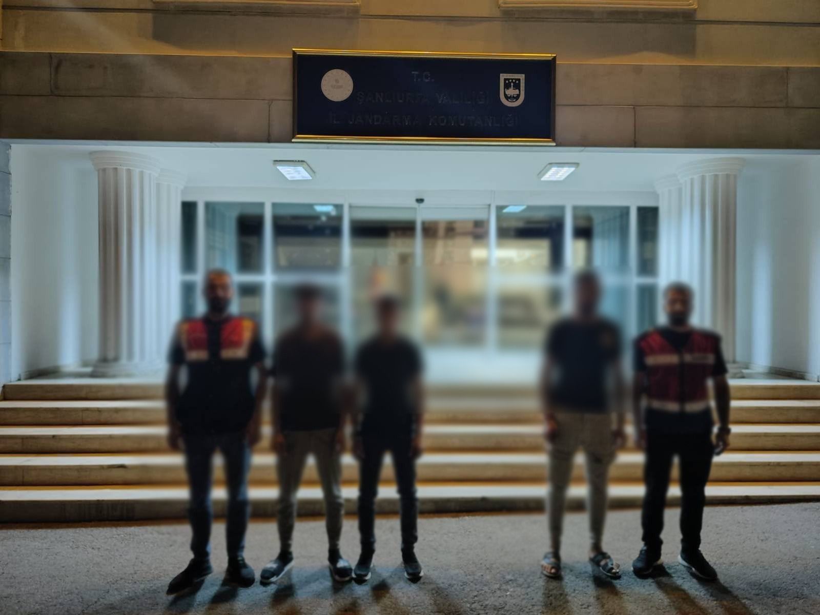 Şanlıurfa’da göçmen kaçakçılığı operasyonu: 9 şüpheli gözaltında
