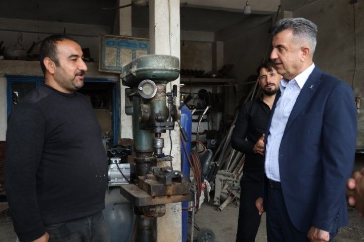 AK Parti Şanlıurfa Teşkilatından Bozova’da Esnaf Ziyareti