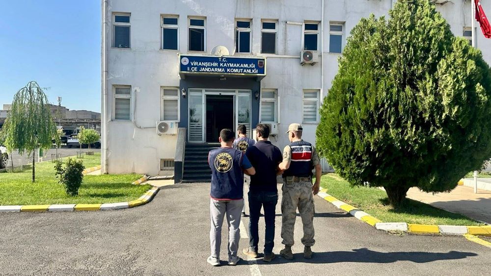 Şanlıurfa Viranşehir'de silahlı yağmacıya darbe: Firar bitti!